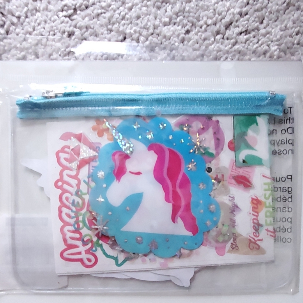 NWT RECOLLECTIONS UNICORN STICKER POUCH